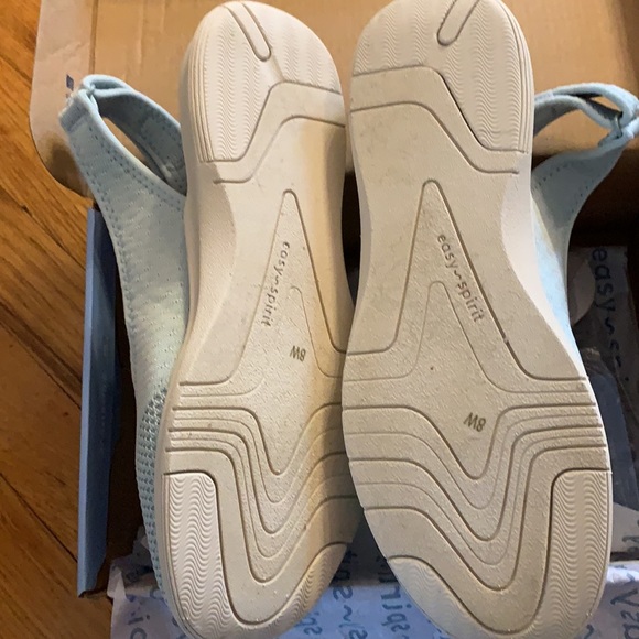 Easy Spirit NIB Light Blue Size 8 W Walking Shoe - Picture 3 of 5